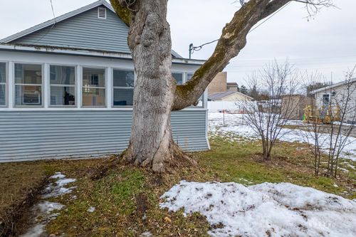 23 Riverside Ave, Plattsburgh, NY, 12901-3630 | Card Image