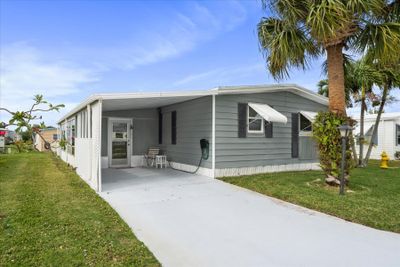 261 Ne Cameo Way, House other with 2 bedrooms, 2 bathrooms and null parking in Jensen Beach FL | Image 1