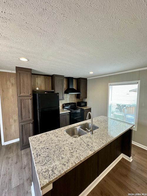 423-8622 S Zarzamora St, San Antonio, TX, 78224-2028 | Card Image