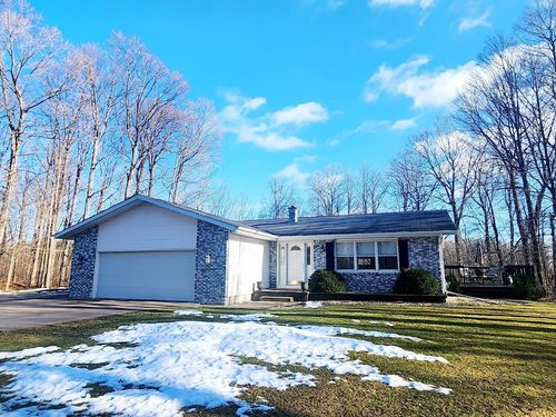 N4721 Maple Drive, Oakfield, WI, 53065 | Card Image