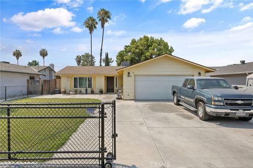 1911 W Vine Ave, Visalia, CA, 93291-2411 | Card Image