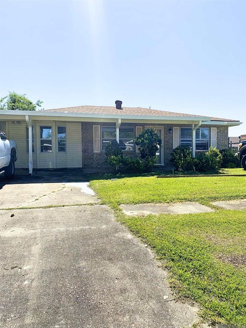 5 Kingsridge Loop, Houma, LA, 70363-3816 | Card Image