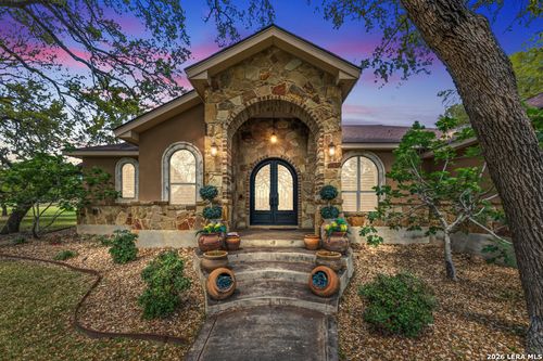 128 Bucks Ln, La Vernia, TX, 78121-5722 | Card Image