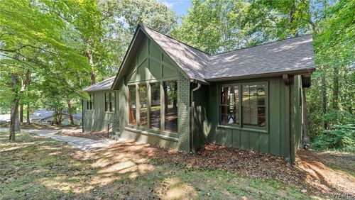 1704 Edgewater Ct, Northport, AL, 35473-5316 | Card Image