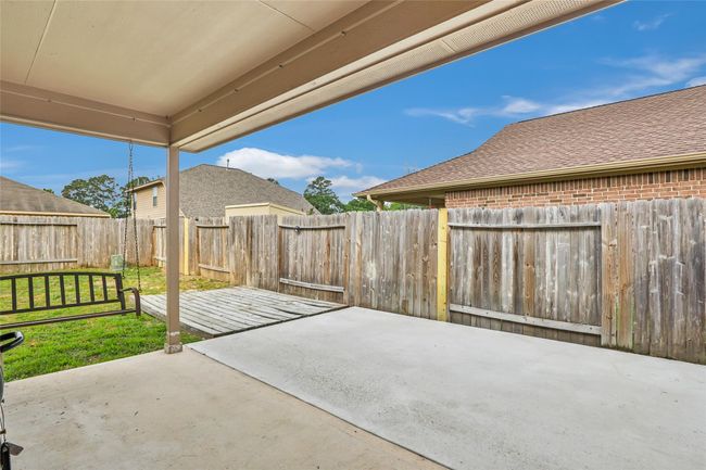 Lots of room on the back patio | Image 25