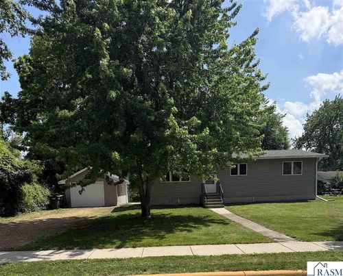 105 Silver St W, Mapleton, MN, 56065-7511 | Card Image