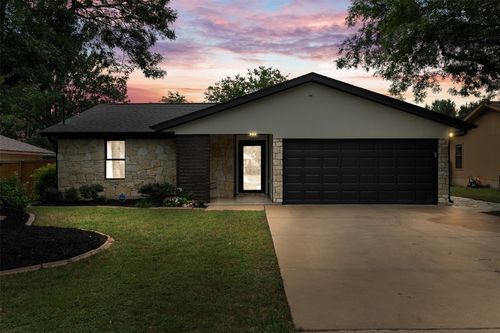 805 Thousand Oaks Blvd, Georgetown, TX, 78628-8735 | Card Image