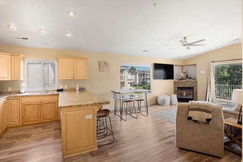609-1845 W Canyon View Dr, St George, UT, 84770-5874 | Card Image
