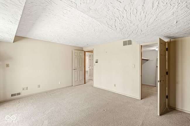 8433 Quail Hollow Rd, Condo with 3 bedrooms, 3 bathrooms and null parking in Indianapolis IN | Image 10