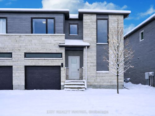 16 Livya St, Limoges, ON, K0A2M0 | Card Image