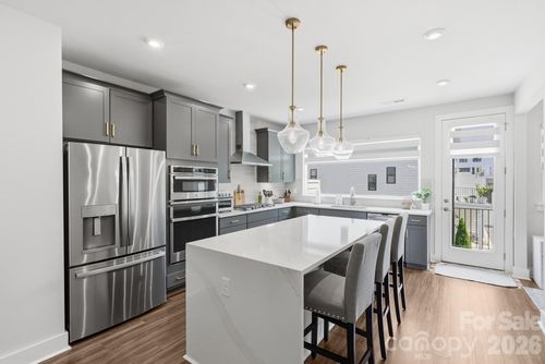 4118 Polluck Way, Charlotte, NC, 28209-4992 | Card Image