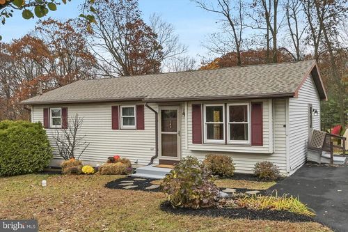 140 Navajo Drive, AUBURN, PA, 17922 | Card Image