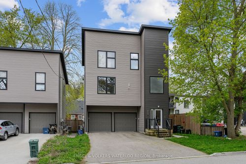 519 Duke St W, Kitchener, ON, N2H3Y7 | Card Image