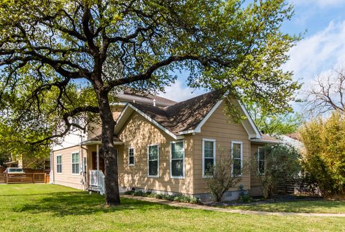 901 W Mary St, Austin, TX, 78704-4141 | Card Image