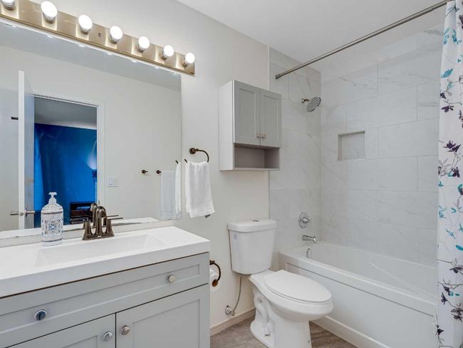 683 Strathcona Dr Sw, House other with 4 bedrooms, 3 bathrooms and 4 parking in Calgary AB | Image 23