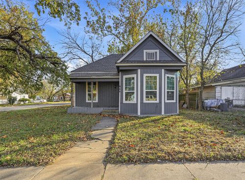 900 W Morgan St, Denison, TX, 75020-4306 | Card Image