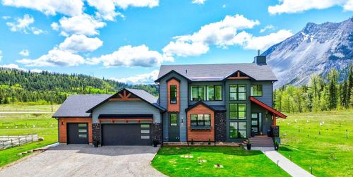 2616 Valley Ridge Dr, Blairmore, AB, T0K0E0 | Card Image