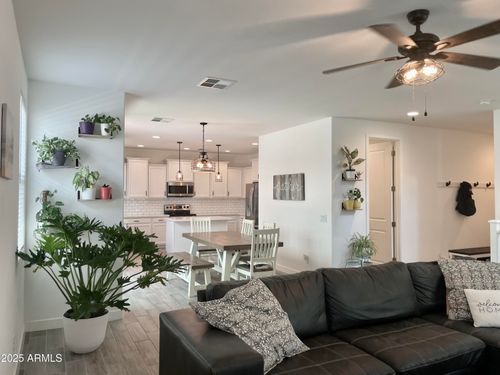 5549 S Dillon, Mesa, AZ, 85212-5603 | Card Image