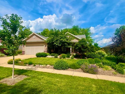 2402 Treeline Dr, Bloomington, IL, 61704-7201 | Card Image