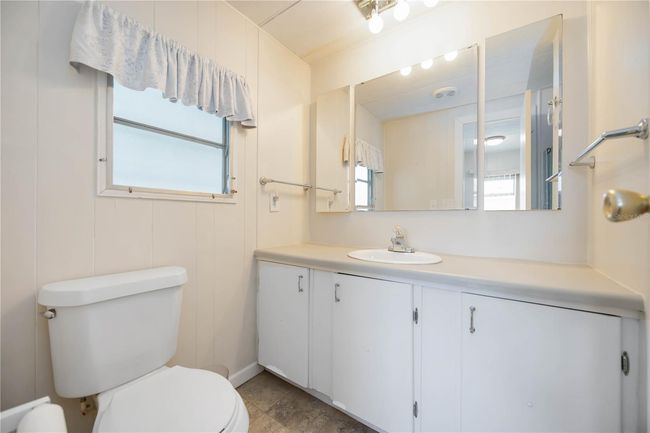 Primary Bathroom | Image 18