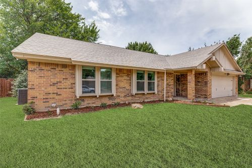 3305 Wayland Dr, Fort Worth, TX, 76133-3126 | Card Image
