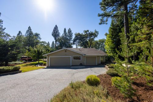 16249 David Way, Grass Valley, CA, 95949 | Card Image