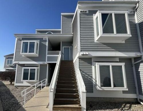 14-114 Millpoint Dr, Spring Lake, MI, 49456-1680 | Card Image