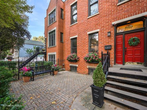 823 S Oakley Blvd, Chicago, IL, 60612-4227 | Card Image