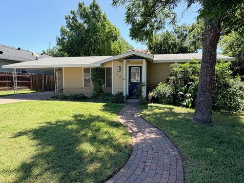 504 N Elm St, Comanche, TX, 76442-2243 | Card Image
