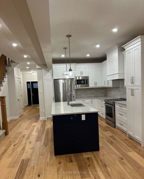 32 Walker Rd, Ingersoll, ON, N5C | Card Image