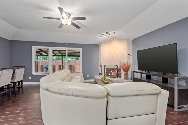 6510 Barrygate Dr, House other with 4 bedrooms, 2 bathrooms and 2 parking in Spring TX | Image 11