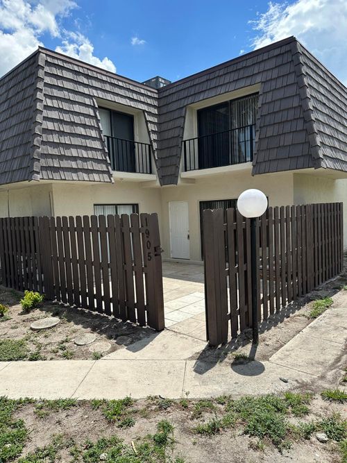 1917 N Congress Ave, West Palm Beach, FL, 33401-1648 | Card Image