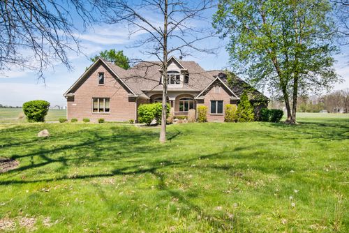 5577 N Beech Tree Dr, Greenfield, IN, 46140-8063 | Card Image