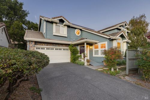  Windsor Drive, Petaluma, CA, 94952 | Card Image