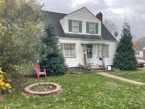 802 17th St Ne, Canton, OH, 44714-2316 | Card Image