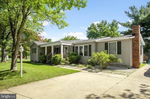 9298 River Vista Dr, Seaford, DE, 19973-8600 | Card Image