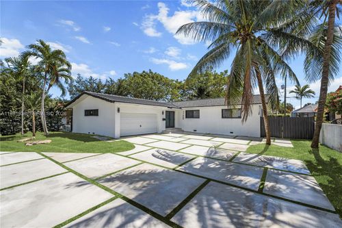 11660 Canal Dr, North Miami, FL, 33181-3219 | Card Image