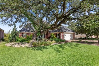 15029 Badger Ranch Boulevard, House other with 4 bedrooms, 4 bathrooms and 2 parking in Woodway TX | Image 2