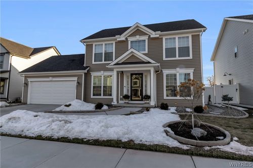 207 Rachel Vincent Way, Buffalo, NY, 14216-1464 | Card Image