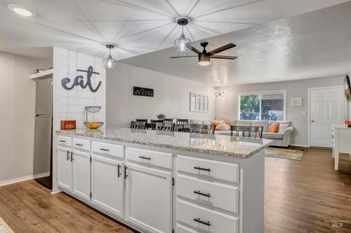 apt-2-275 Elaine Ave, Twin Falls, ID, 83301-5198 | Card Image