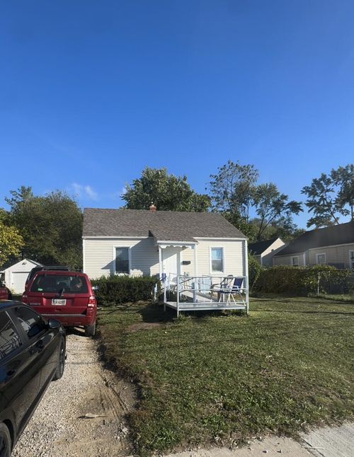 1864 E Hudson St, Columbus, OH, 43211-2324 | Card Image