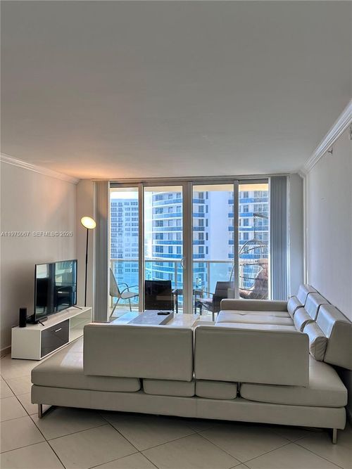 apt-1118-2501 S Ocean Dr, Hollywood, FL, 33019-2615 | Card Image