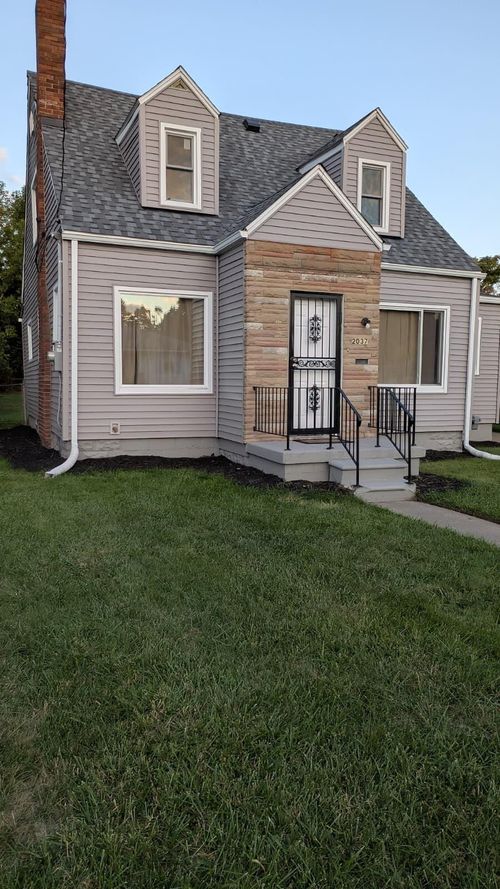 2037 Seymour Ave, Flint, MI, 48503-4342 | Card Image