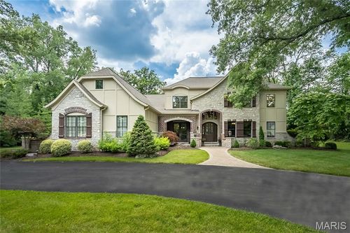21 Lynnbrook Rd, Frontenac, MO, 63131-2924 | Card Image