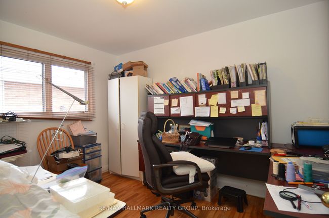 686 Cummings Ave, House attached with 3 bedrooms, 1 bathrooms and 2 parking in Ottawa ON | Image 13