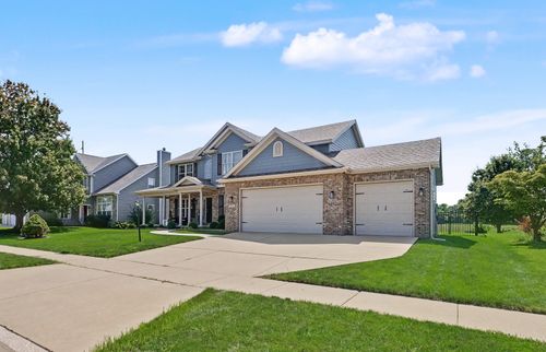 2421 Stricker Ln, Urbana, IL, 61802-9414 | Card Image