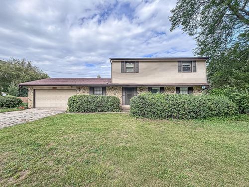 2214 Avalon Drive, Waukesha, WI, 53186 | Card Image
