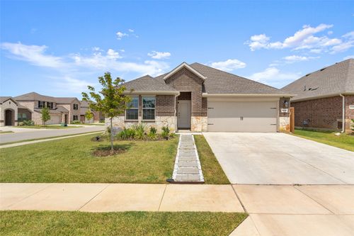 9705 Quail Pointe Rd, Aubrey, TX, 76227-6046 | Card Image