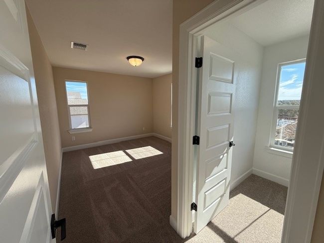 Secondary Bedroom | Image 12