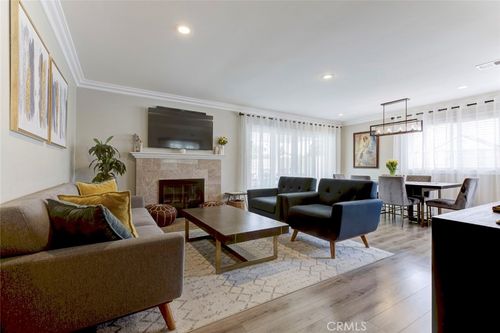9350 Rhea Ave, Northridge, CA, 91324-4540 | Card Image